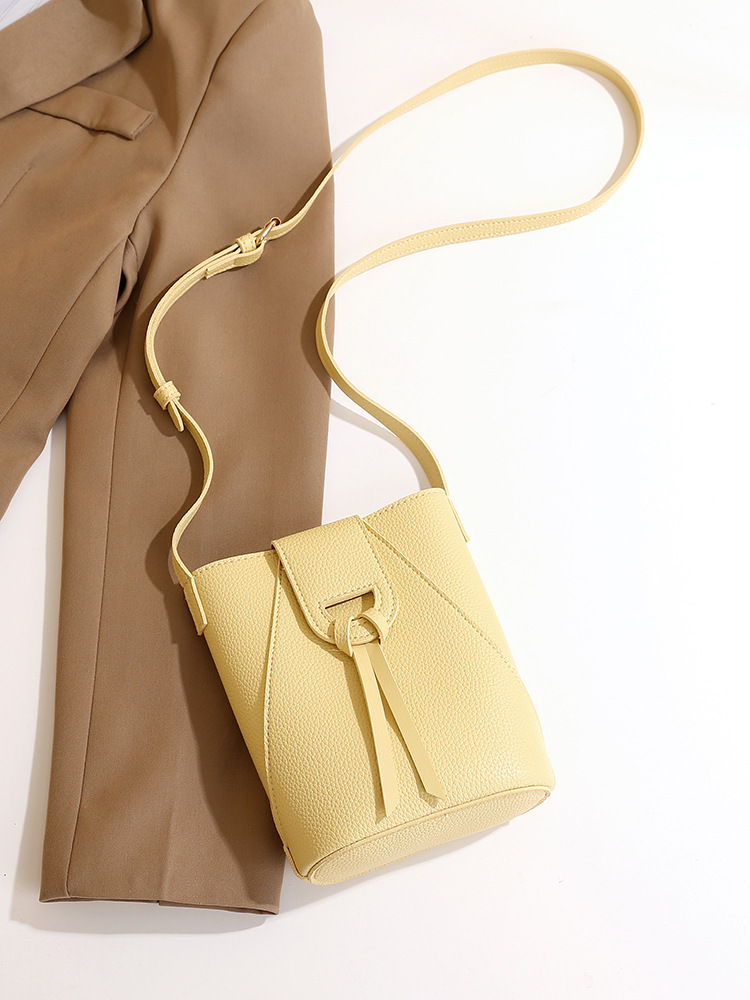 Cross-Border Soft Leather High Quality Women Crossbody Phone Bag Versatile Lightweight Shopping Mini Bag Commuter Bucket Bag
